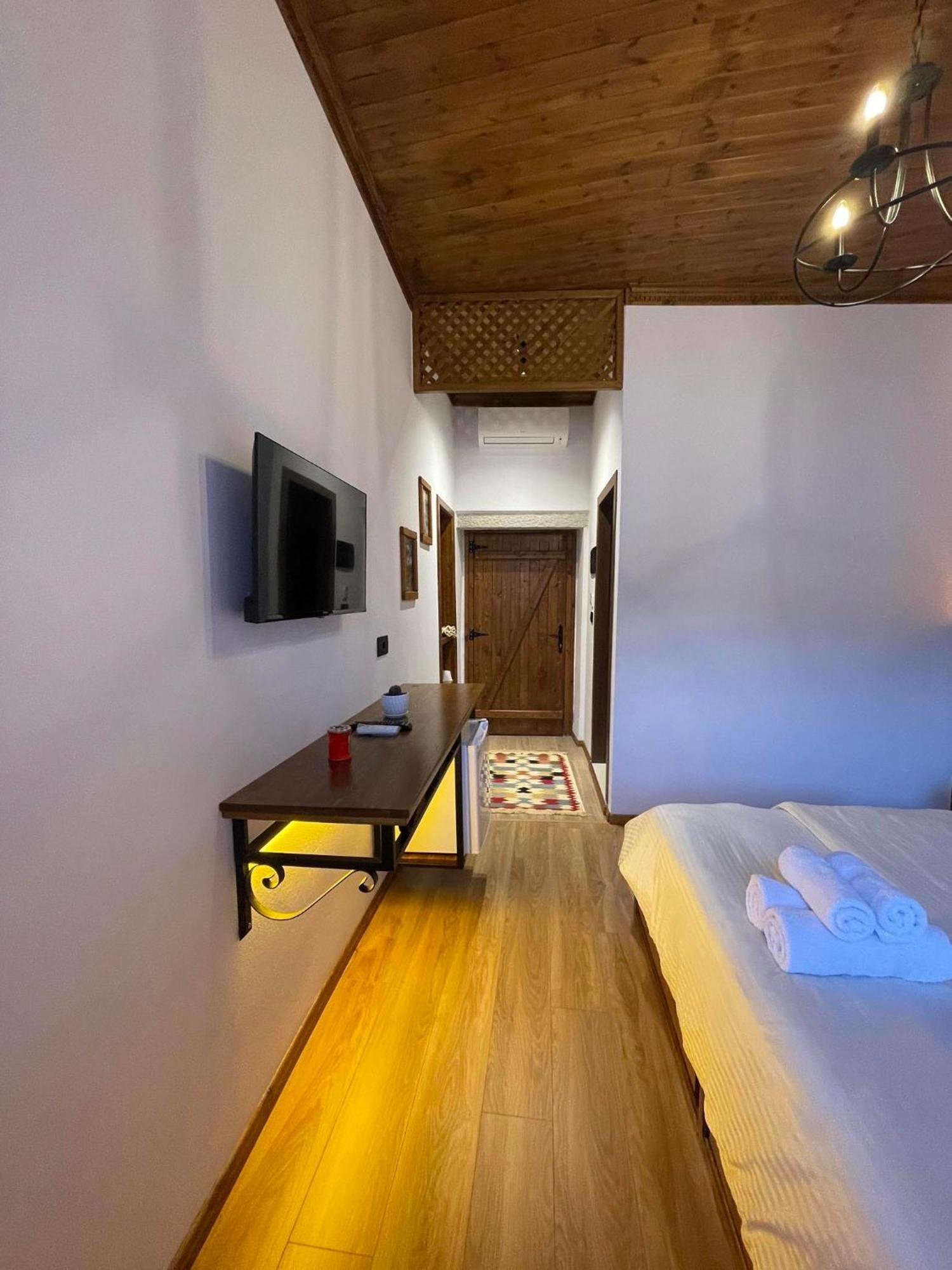 Grey Stone Hotel Gjirokaster Exterior photo