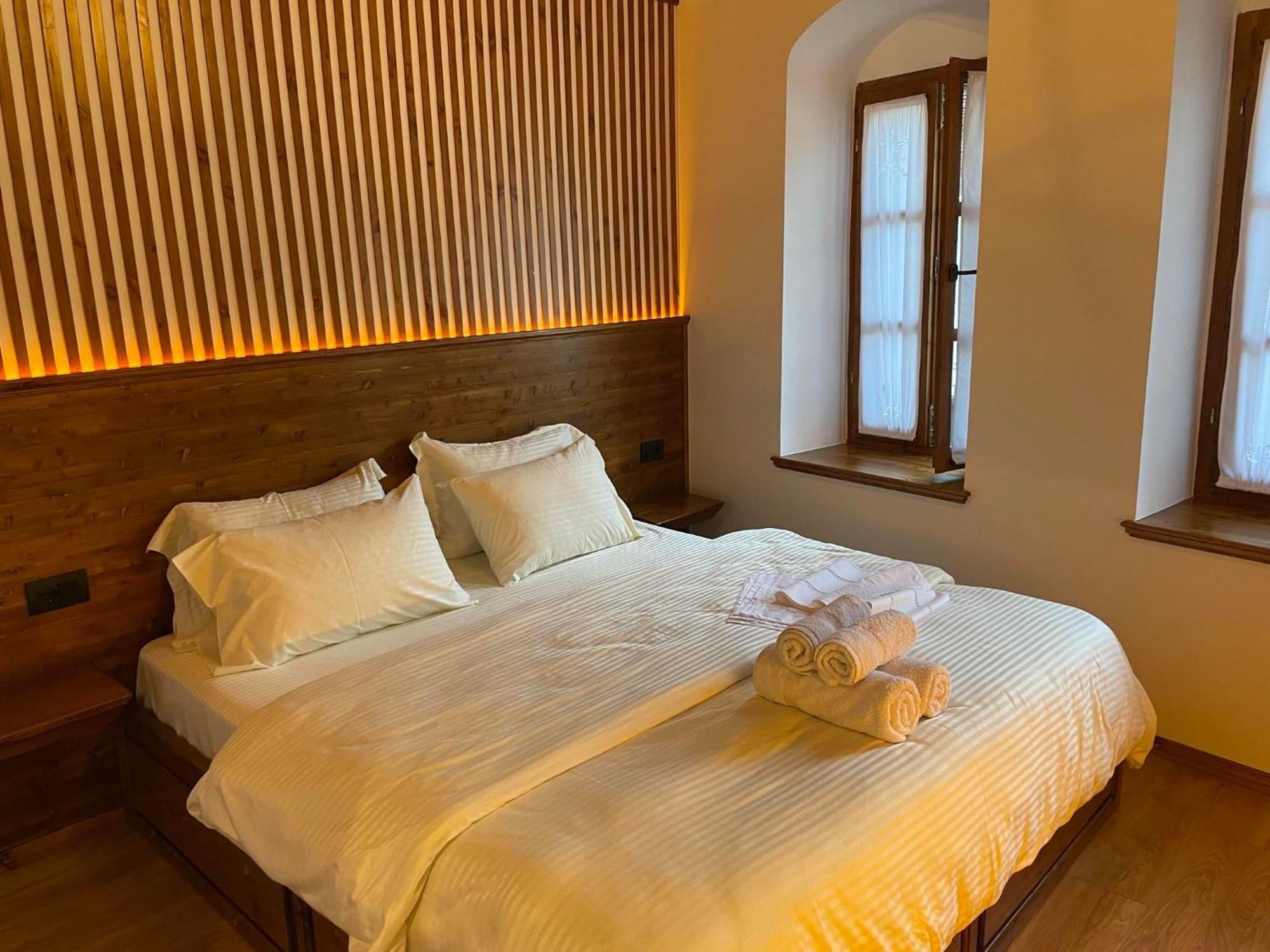 Grey Stone Hotel Gjirokaster Exterior photo