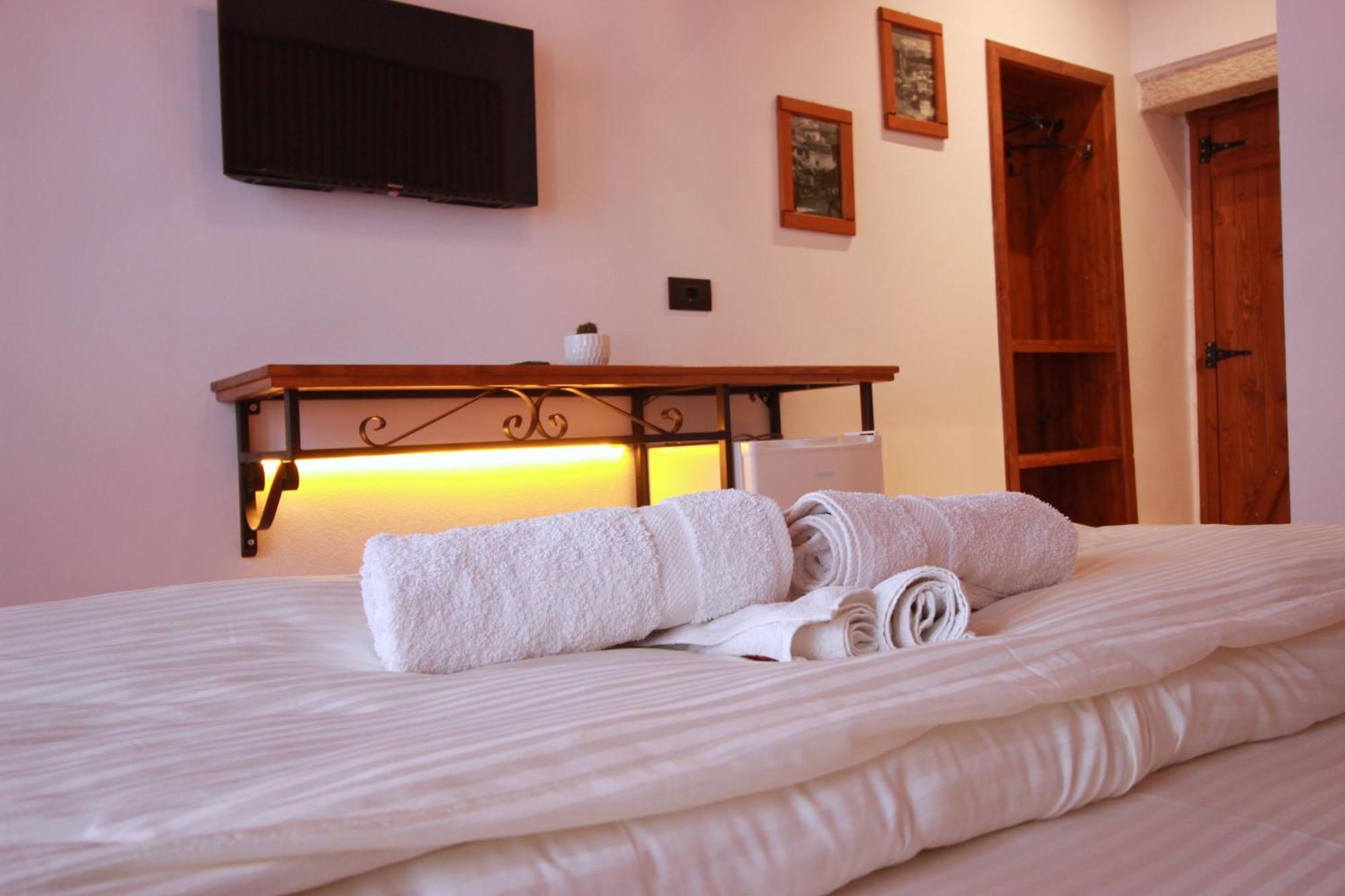 Grey Stone Hotel Gjirokaster Exterior photo