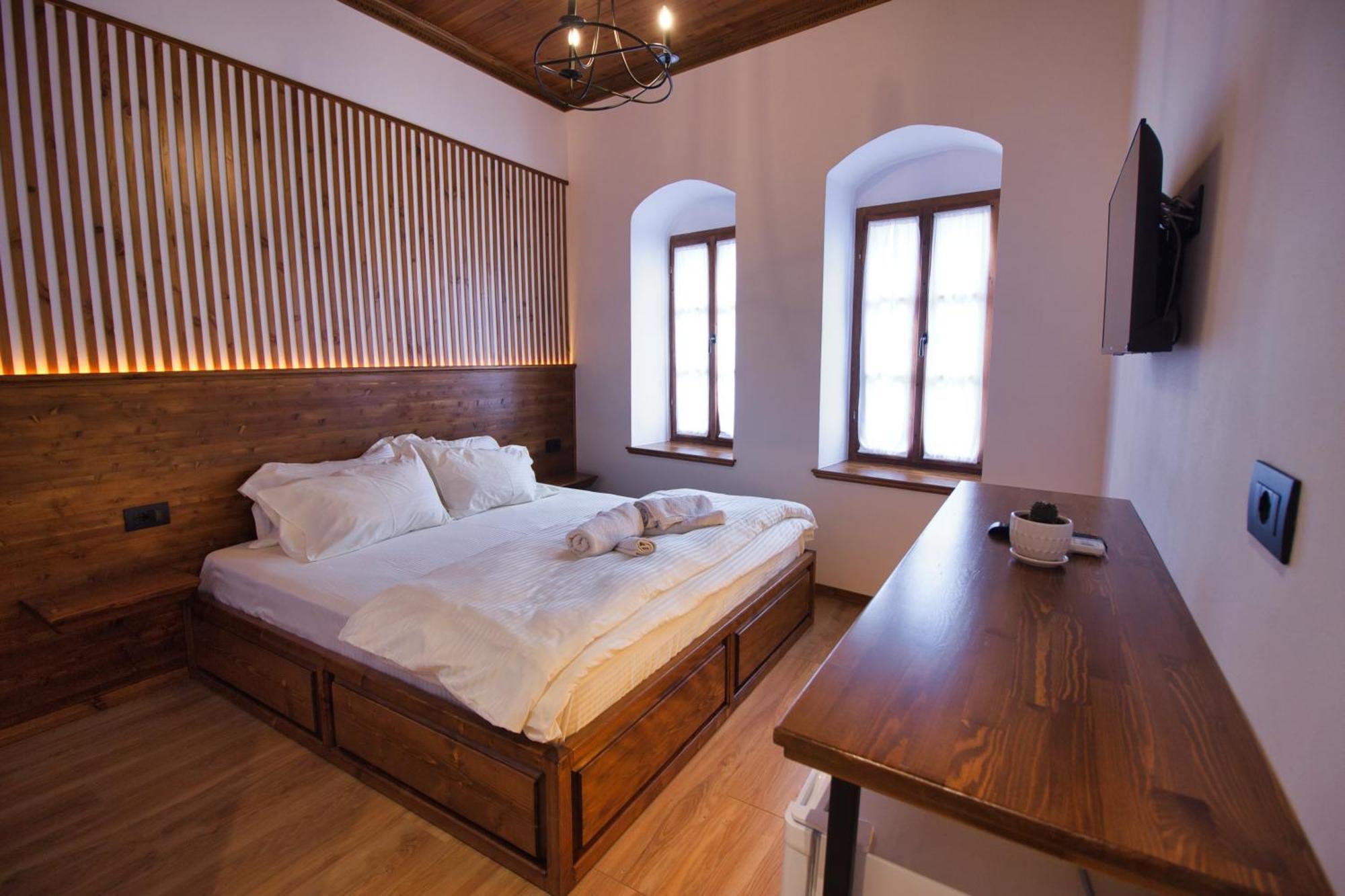 Grey Stone Hotel Gjirokaster Exterior photo