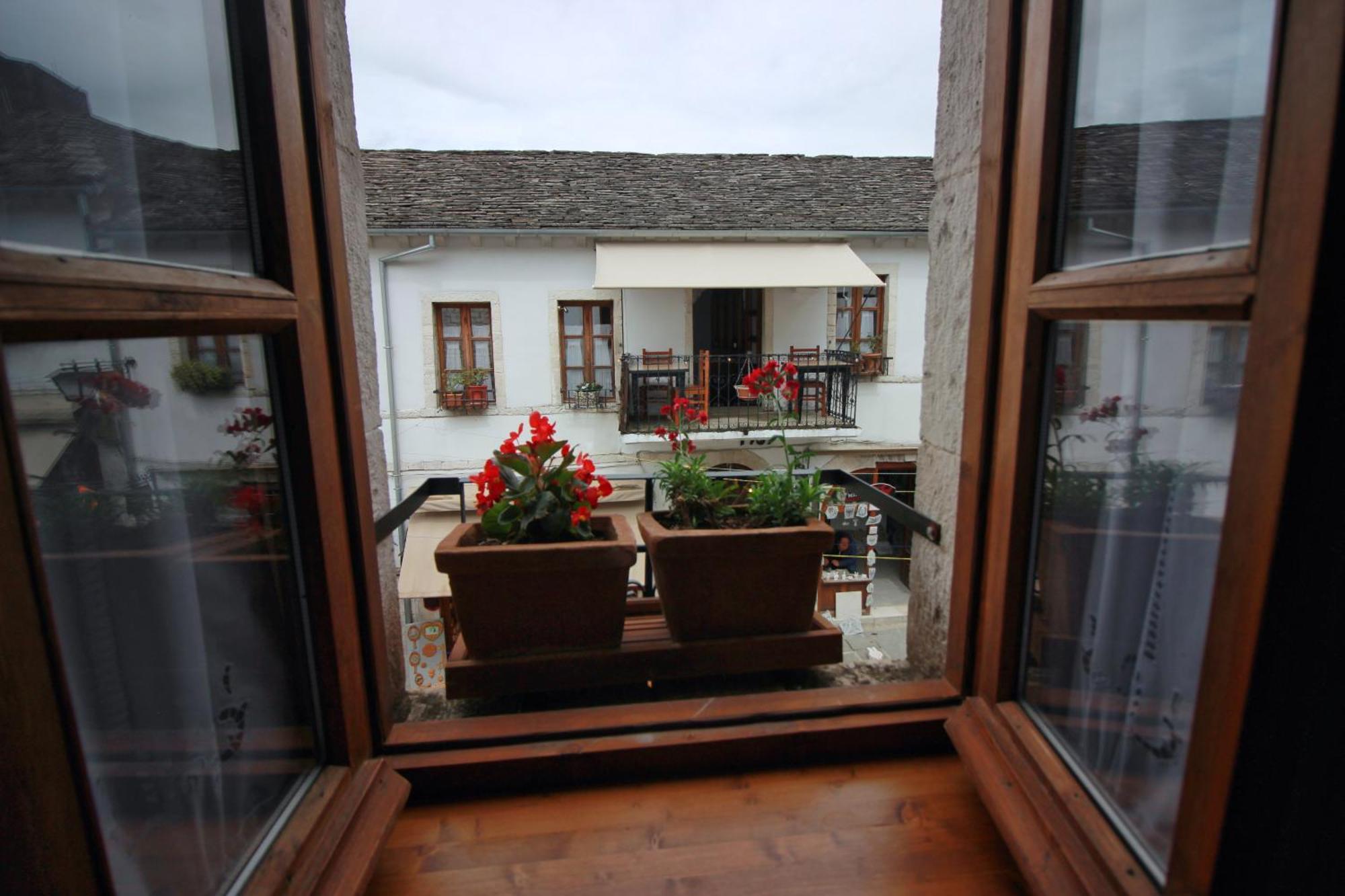 Grey Stone Hotel Gjirokaster Exterior photo