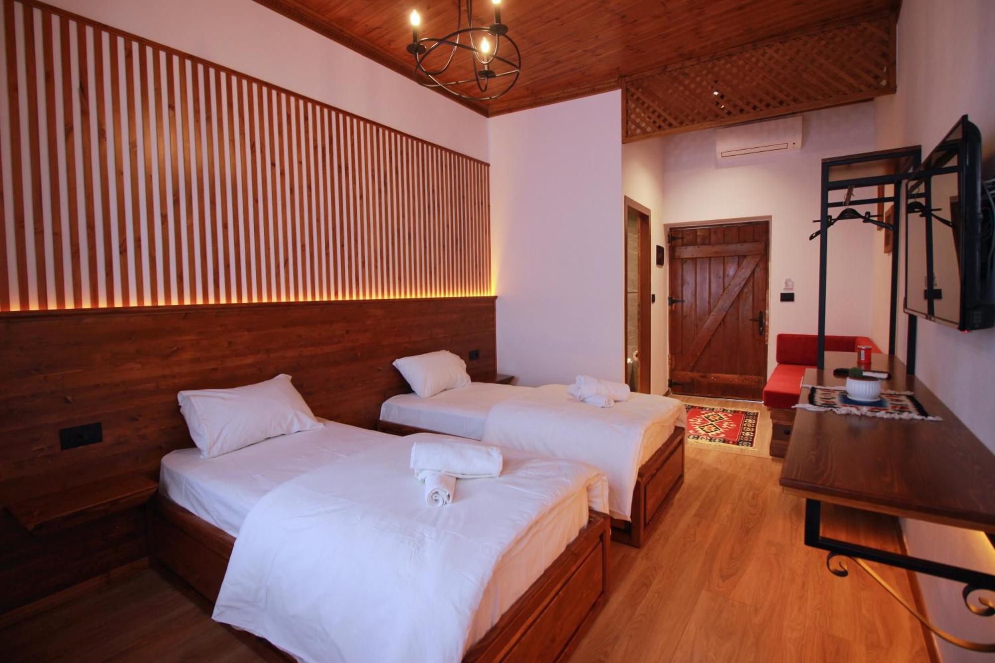 Grey Stone Hotel Gjirokaster Exterior photo